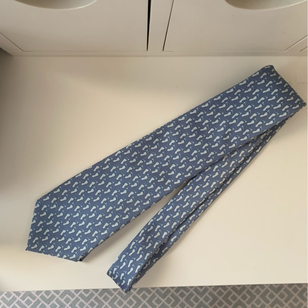 Vineyard vines tie